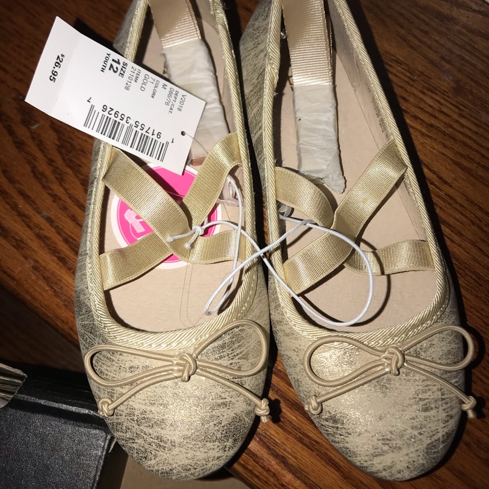 NWT girls gold ballet flats